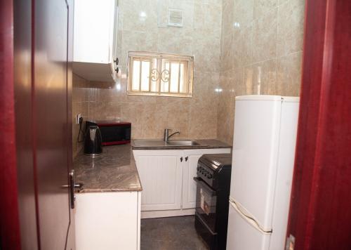 kudina_luxury_apartments_standard_studio_kitchen