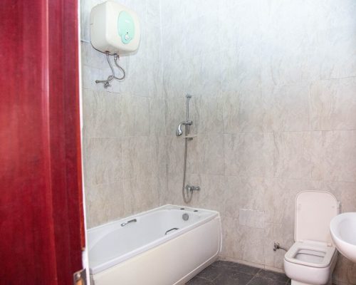 Kudina Luxury Apartments_One Bedroom_Restroom1